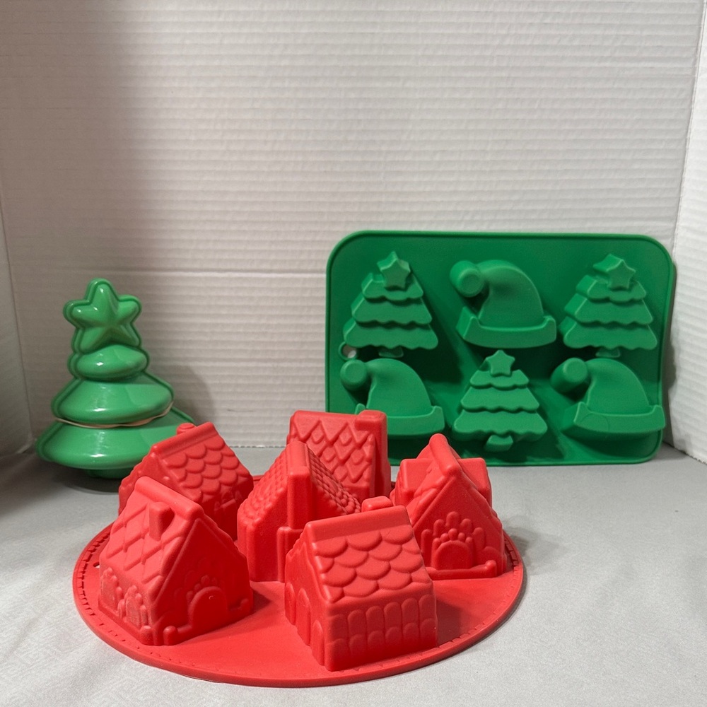 Silicon Baking Molds Individual Party Houses Santa Hats Trees & Rice Krispies